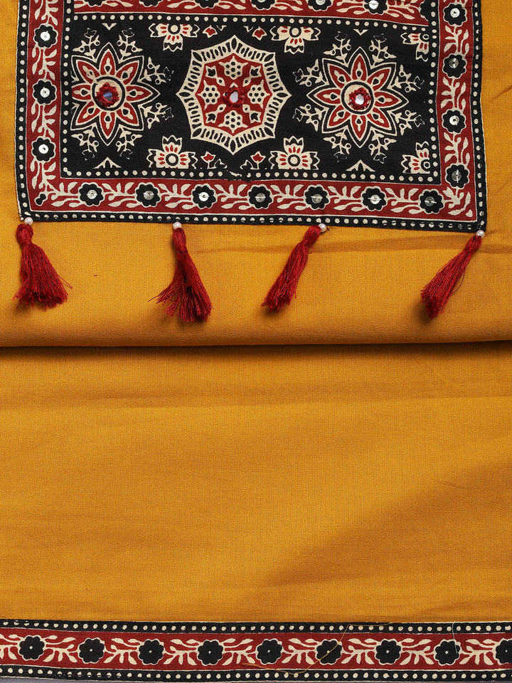 Patch Neck Cotton Blend Unstitched Suit With Dupatta