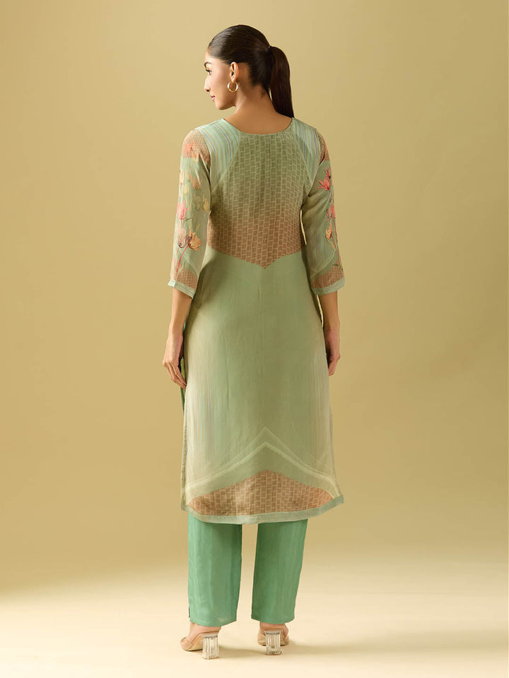 Neck Embroidery Crepe Kurta With Pants &amp; Dupatta
