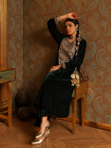 Zari Neck Embroidered Velvet Kurta With Pants