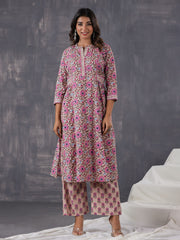 Floral Printed Cotton Blend  Kurta With Pants