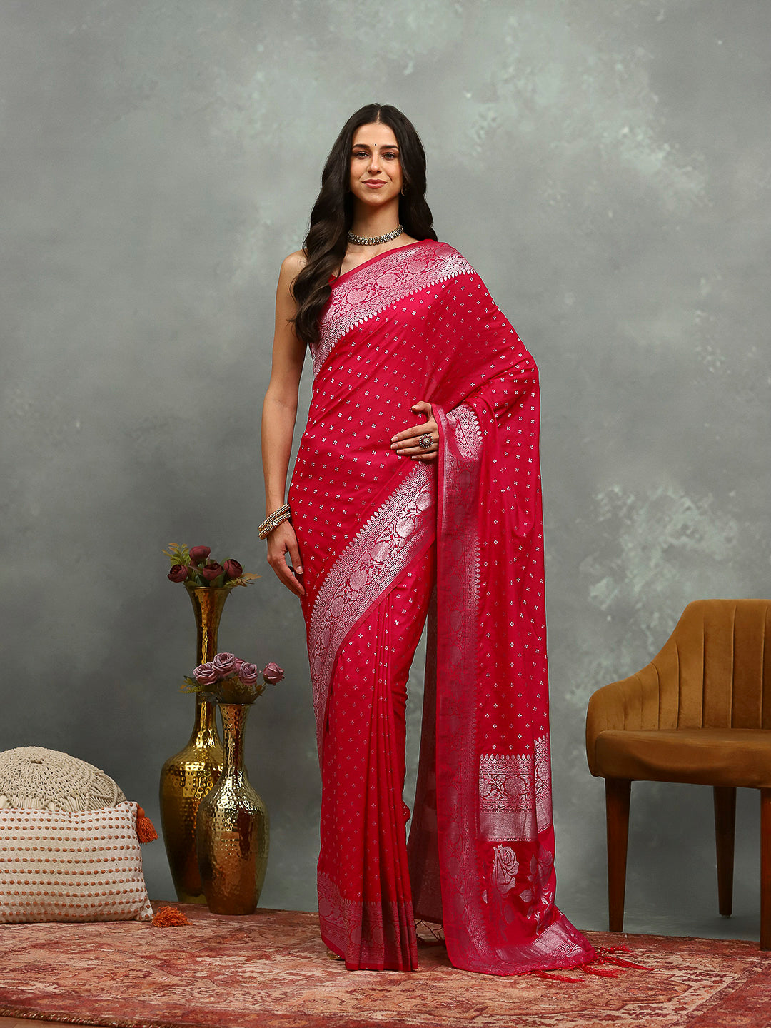 Zaari Jaal Crepe Saree