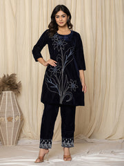 Zari Neck Embroidered Velvet Kurta With Pants