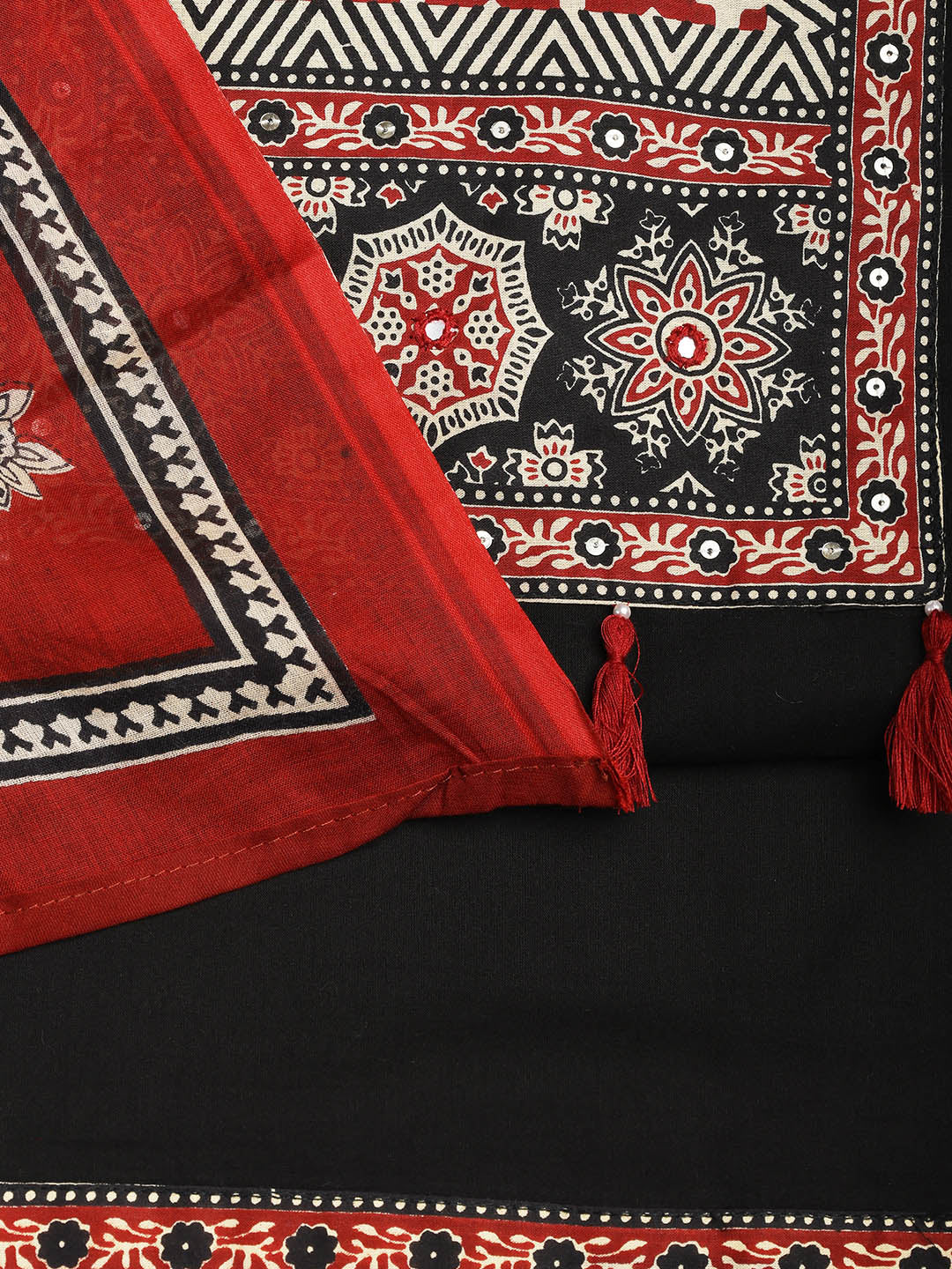 Patch Neck Cotton Blend Unstitched Suit With Dupatta