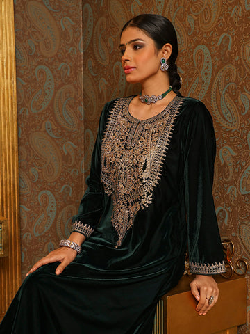 Zari Neck Embroidered Velvet Kurta With Pants