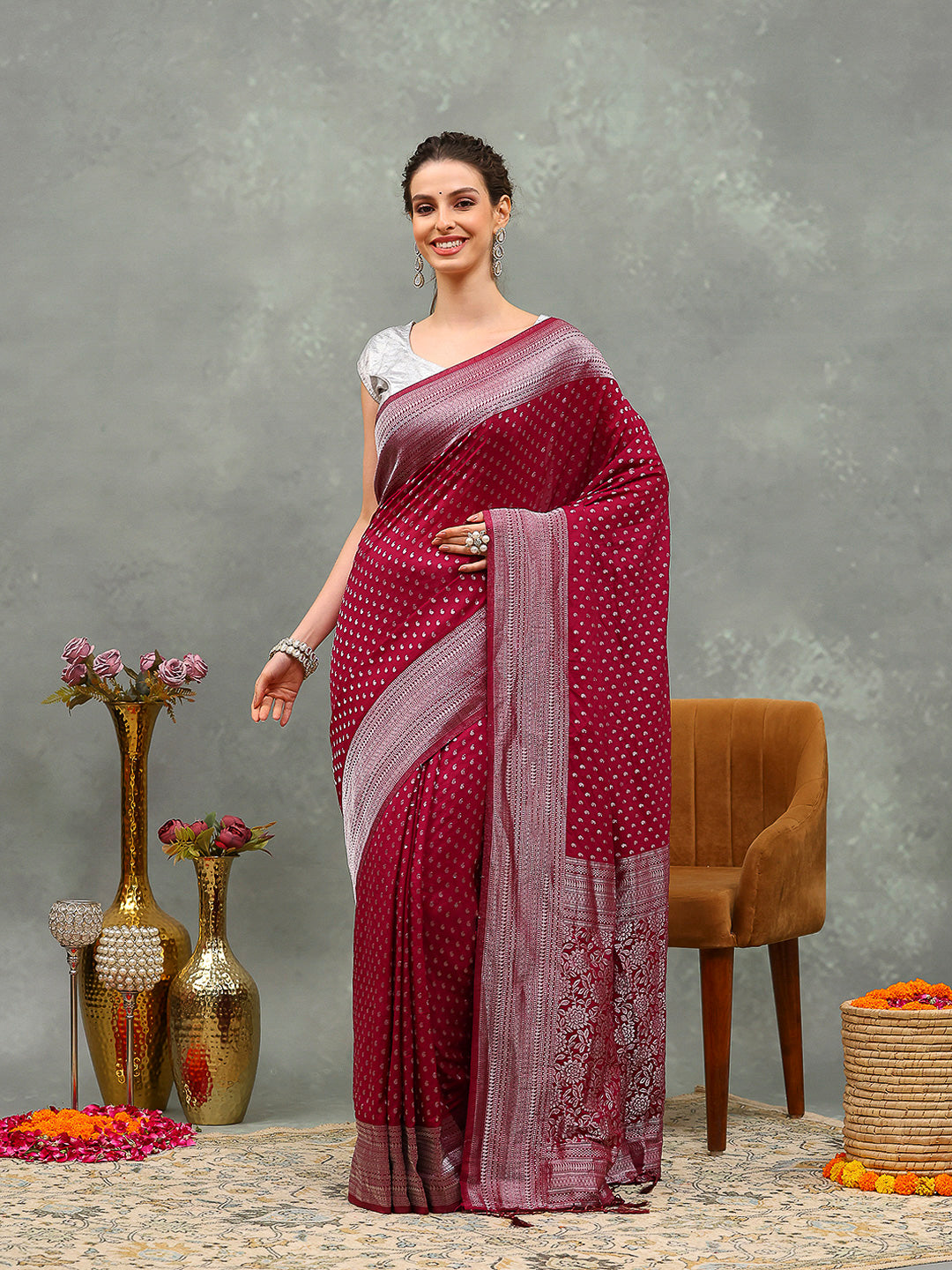 Zaari Jaal Crepe Saree