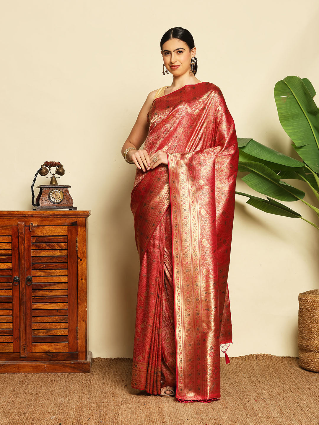 Paisley Woven Design Art Silk Saree