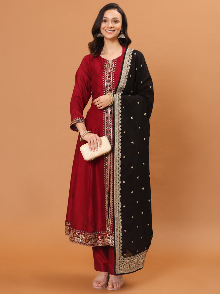 Zari Embroidery Handloom Kurta With Pants &amp; Dupatta