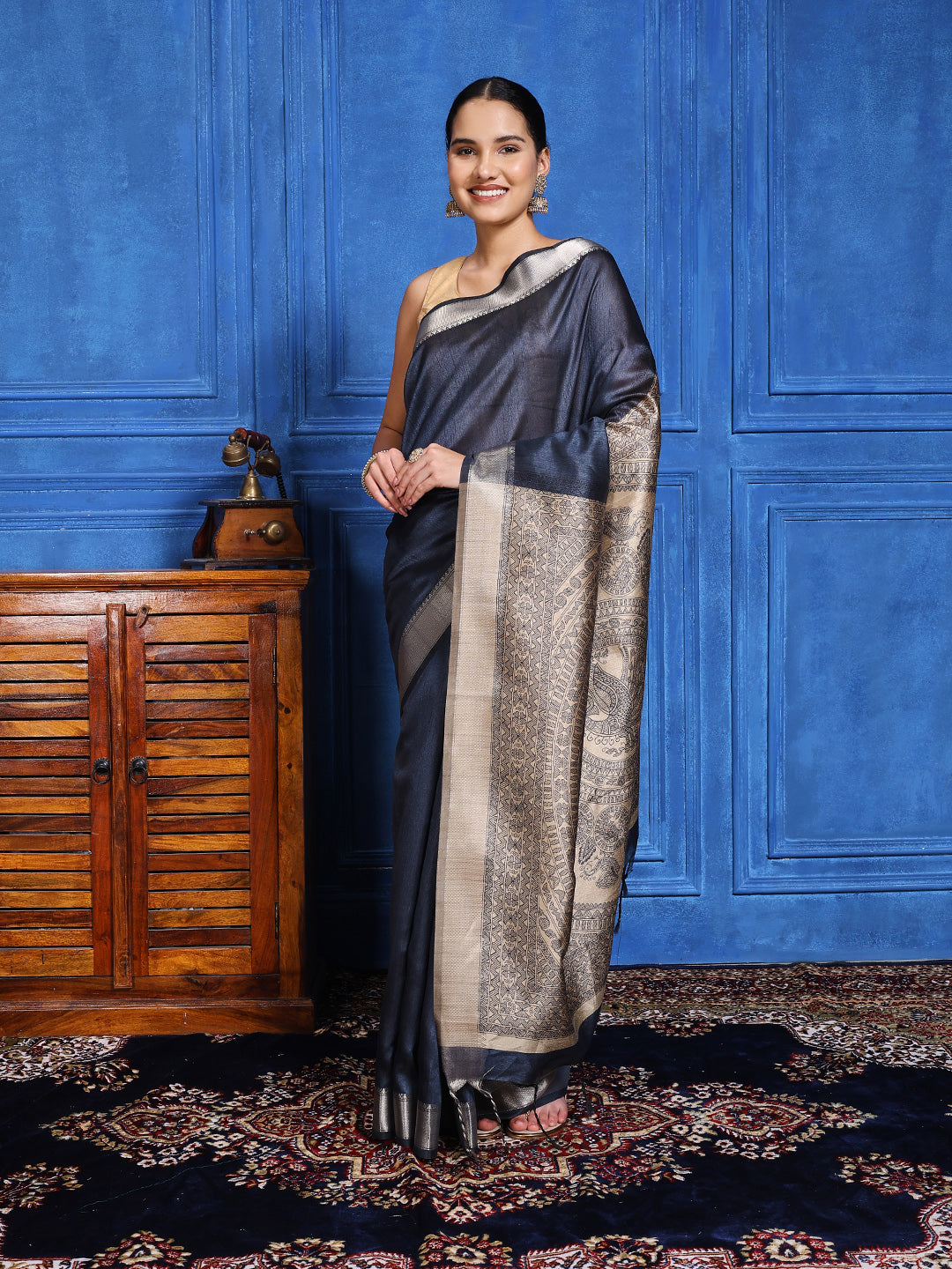Zaari Jaal Tussar Saree