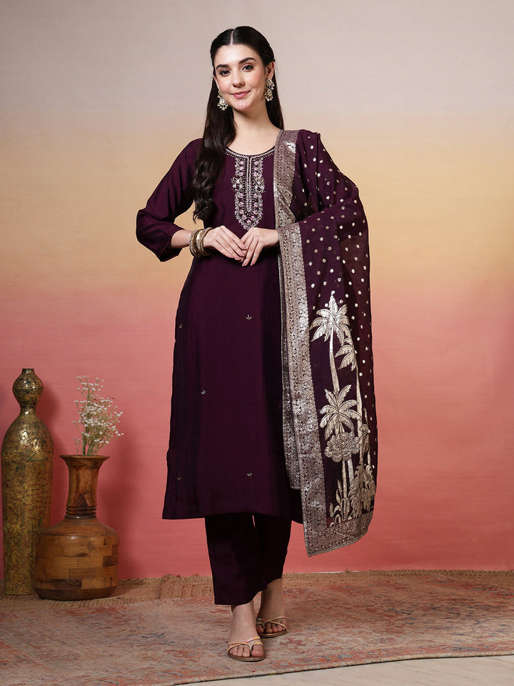 Embroidered Muslin Kurta With Pant &amp; Dupatta