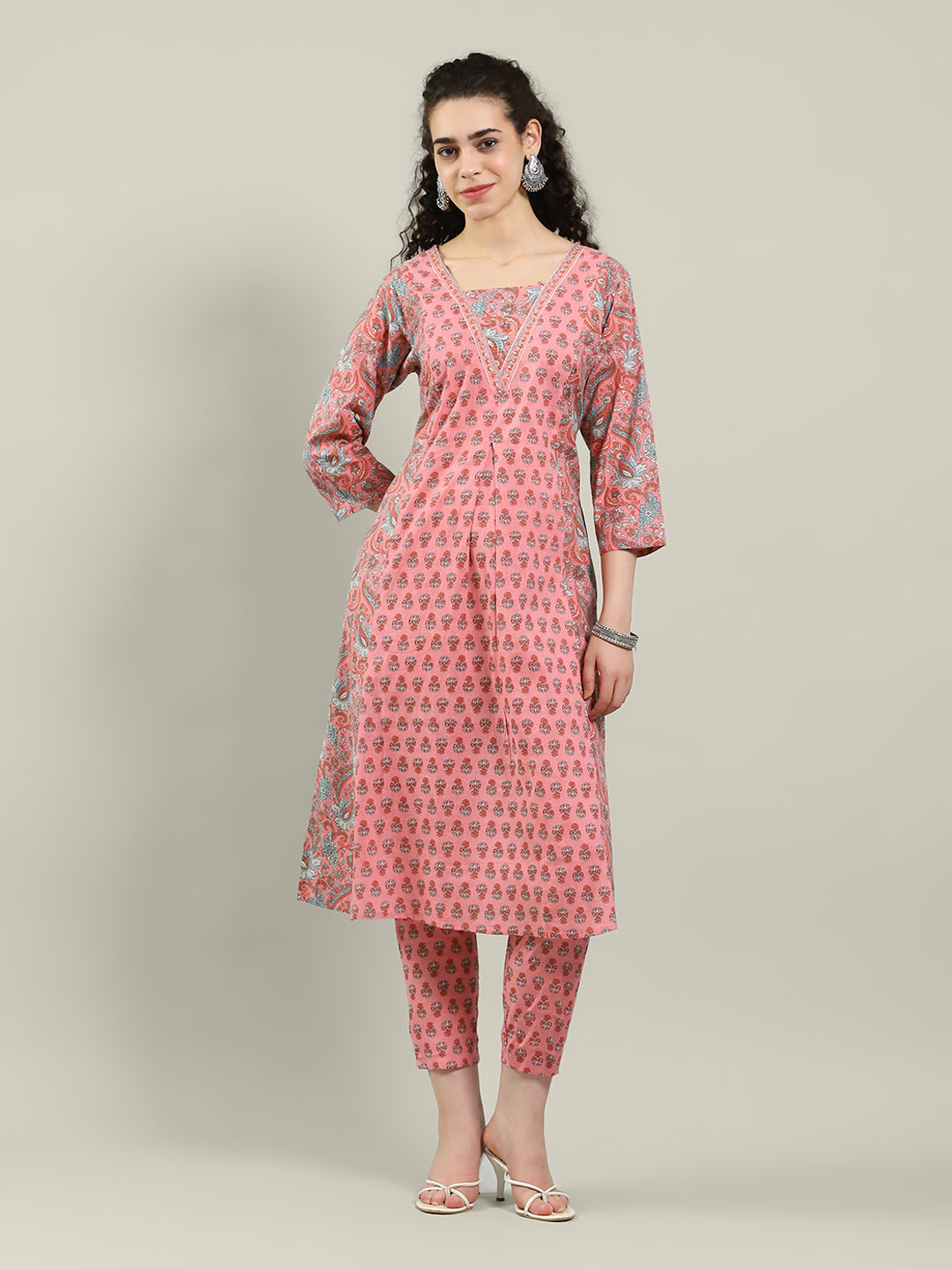 Printed Cotton Blend Kurta &amp; Pants