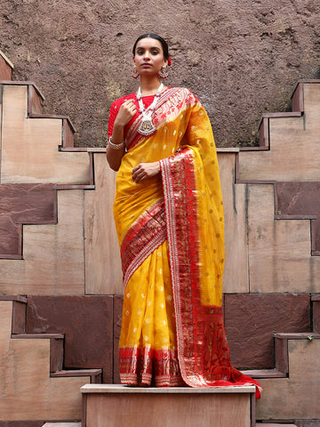 Zari Booti Handlom Saree