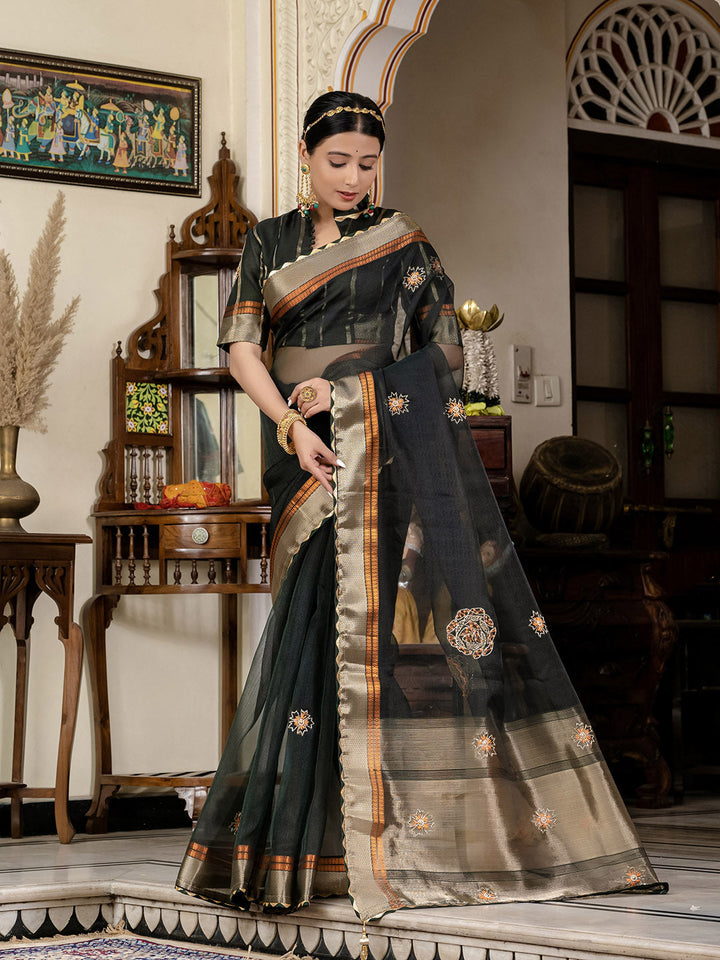 Zari Ethnic Motifs Woven Linen Saree