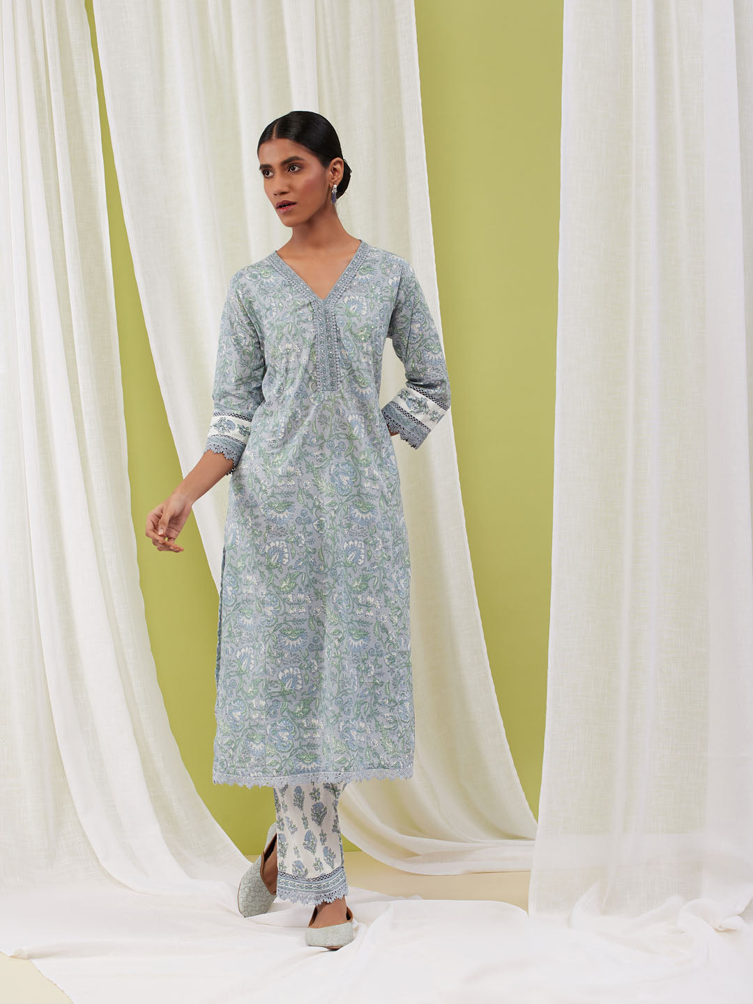 Floral Printed Cotton Kurta With Pants