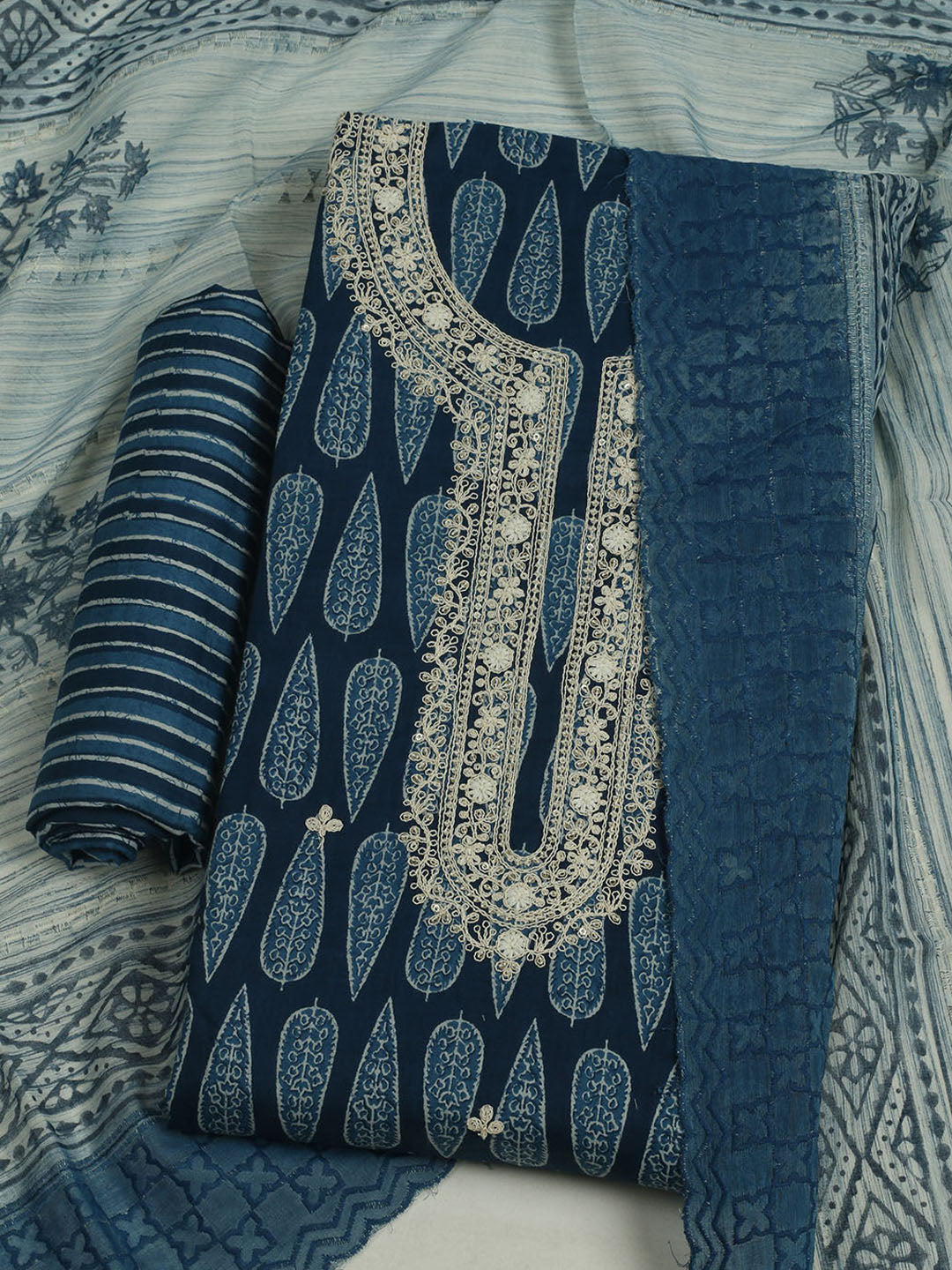 Printed Cotton Unstitched Suits Printed Suit With Pant &amp; Dupatta