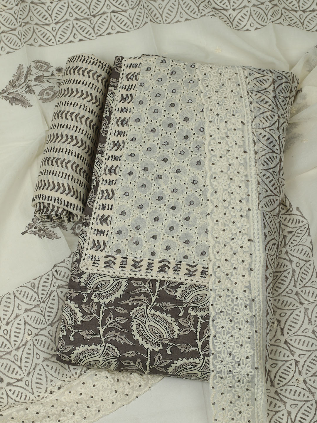 Printed Cotton Unstitched Suits Printed Suit With Pant &amp; Dupatta
