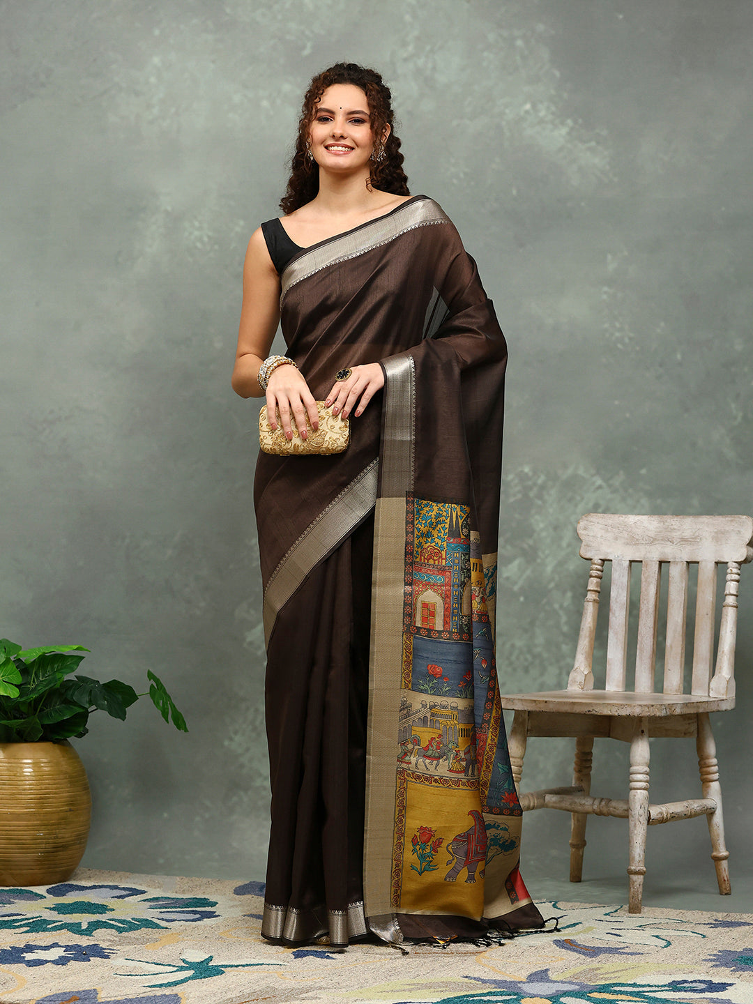 Plain Art slik Saree