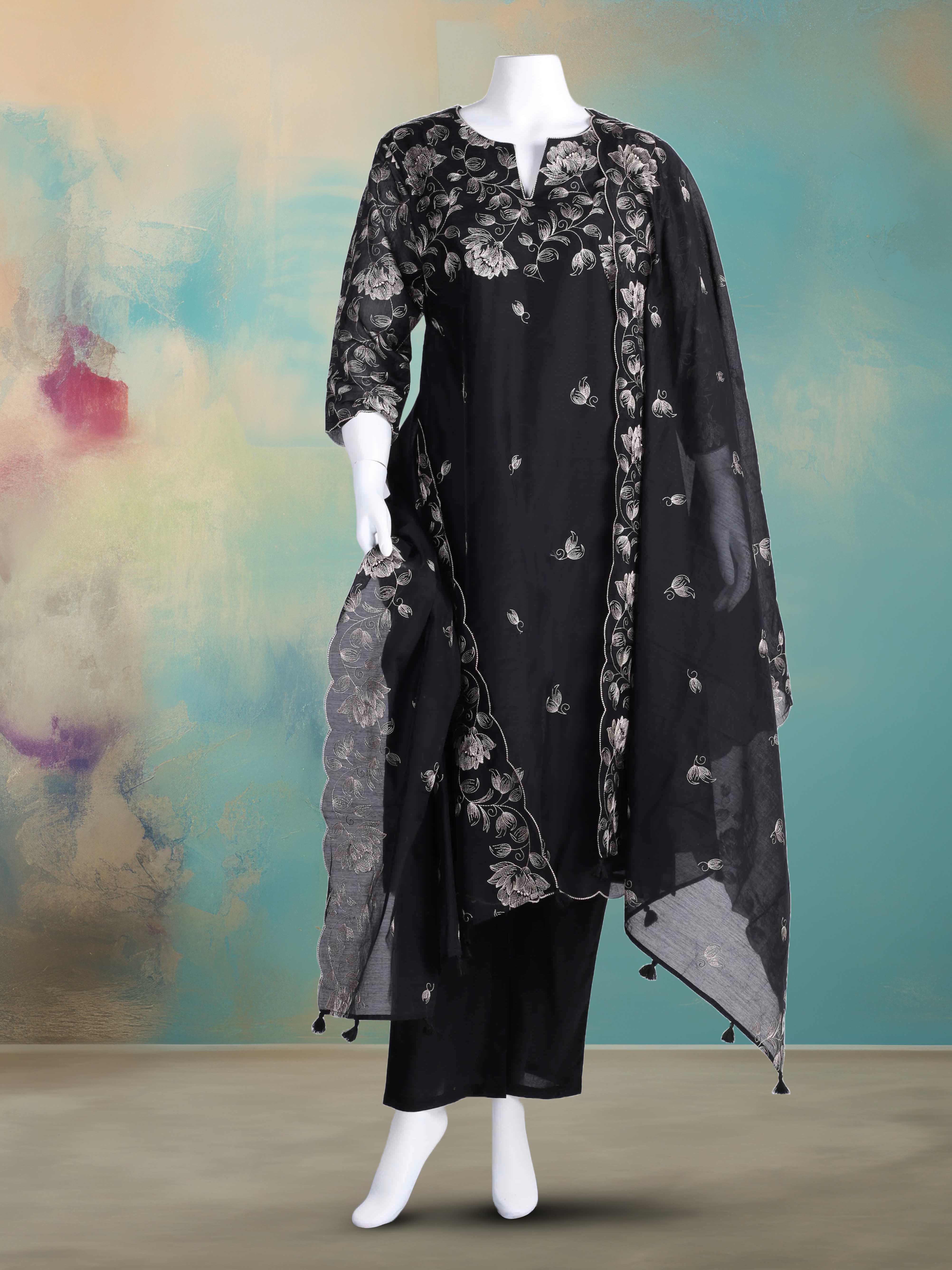 Embroidered Chanderi Kurta With Pant & Dupatta