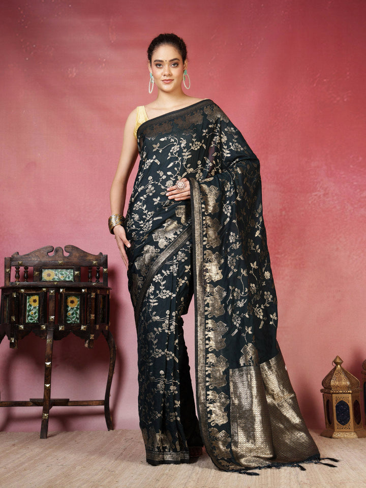 Embroidered Crepe Saree
