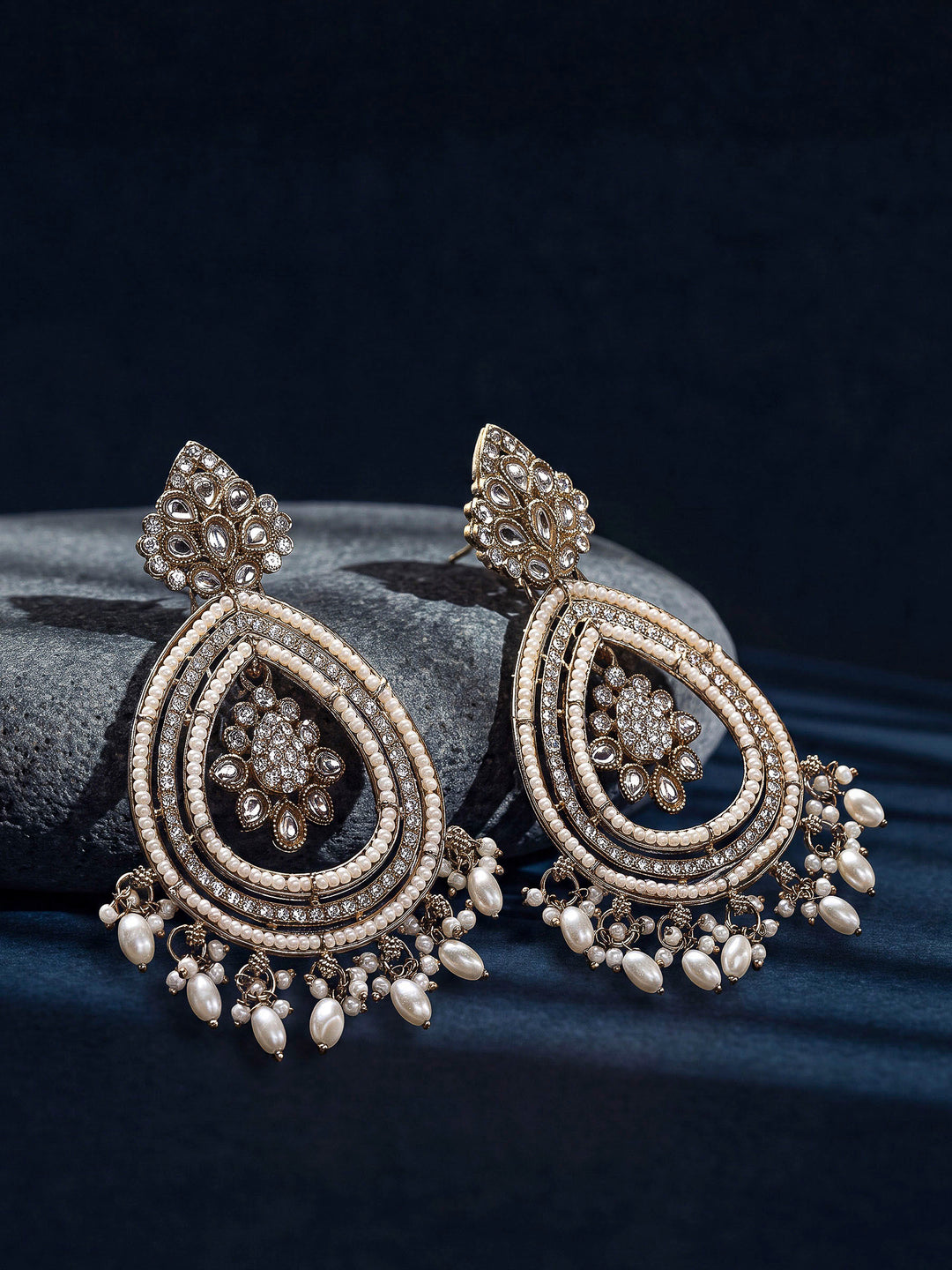 Gold White Jewellery Pair