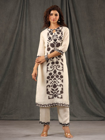 Neck Embroidered Muslin Kurta With Pants