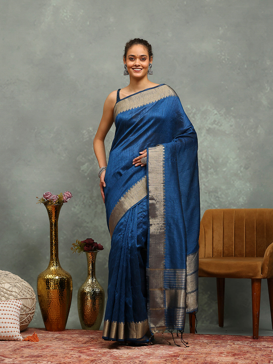 Plain Art slik Saree