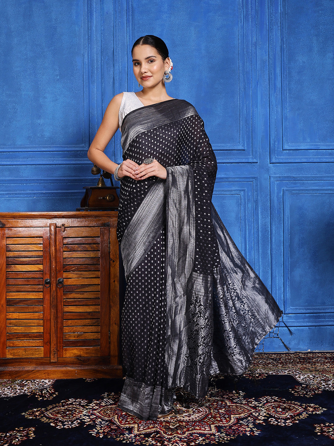 Zaari Jaal Crepe Saree