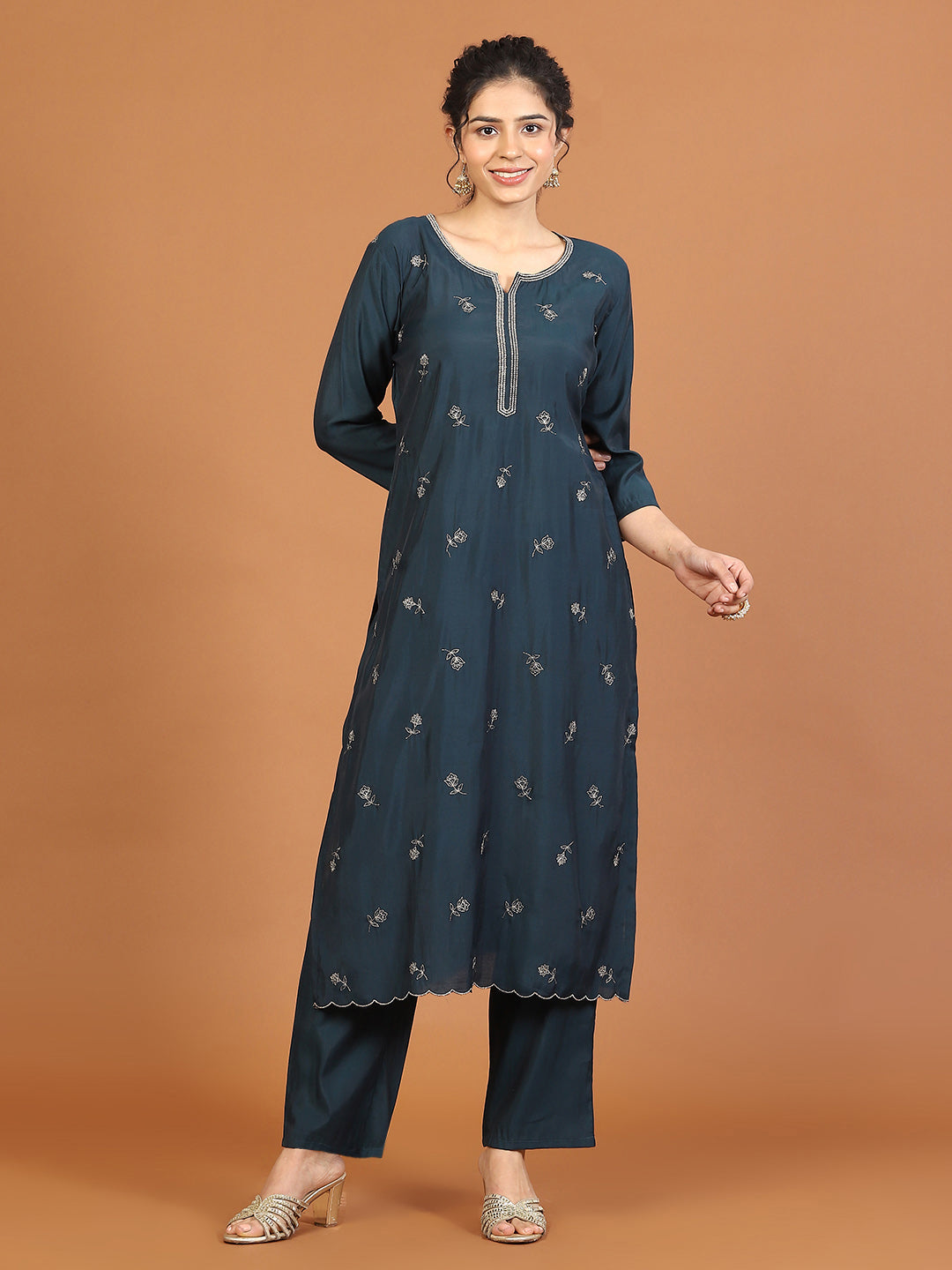 Zari Embroidered Chanderi Kurta With Pants