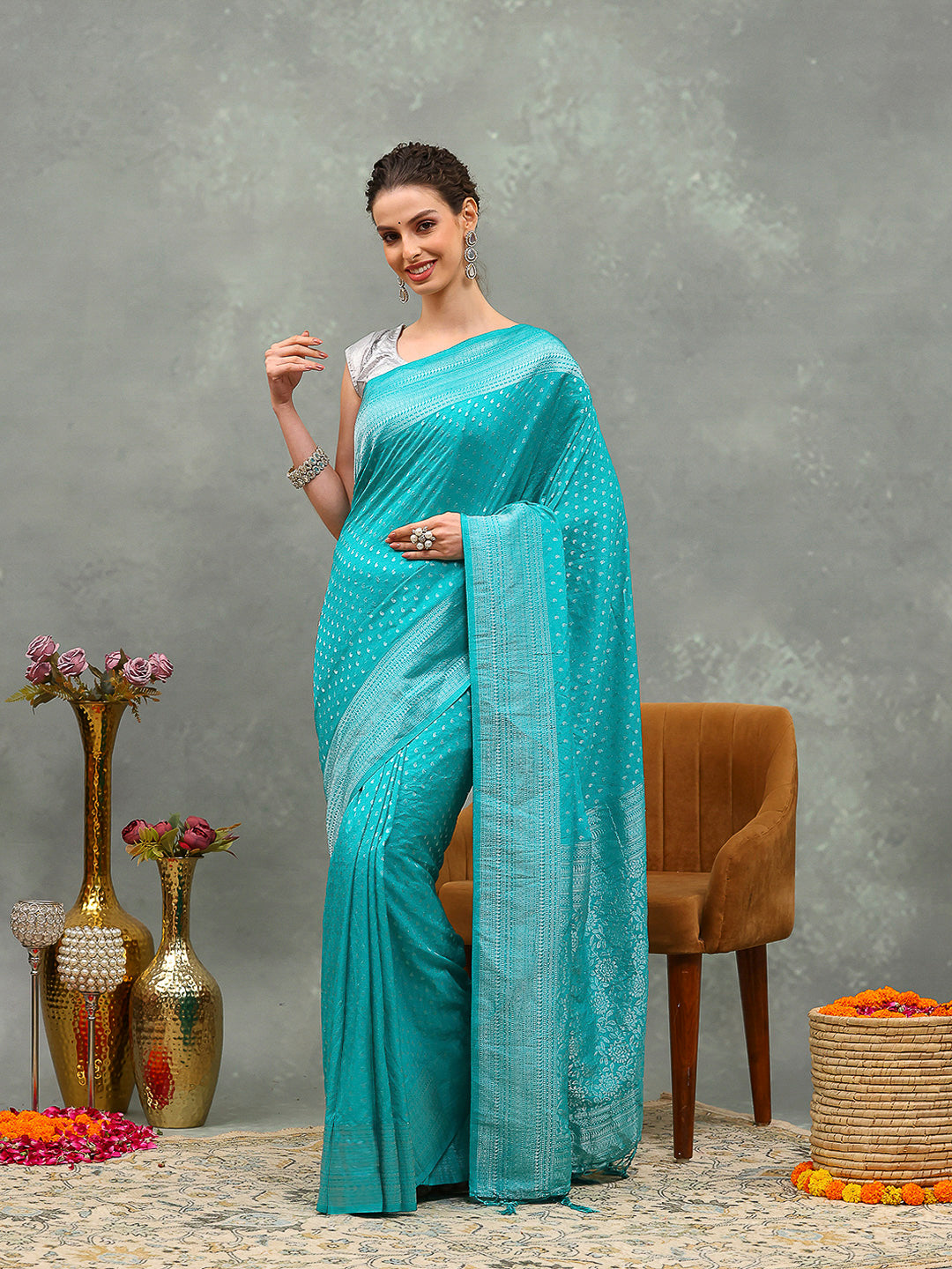 Zaari Jaal Crepe Saree