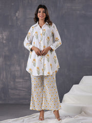 Floral Printed Cotton Blend  Kurta With Pants