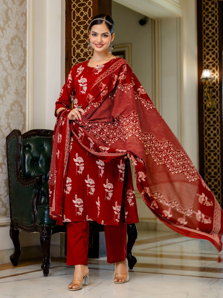 Red Cotton Blend Printed Straight Suit Set