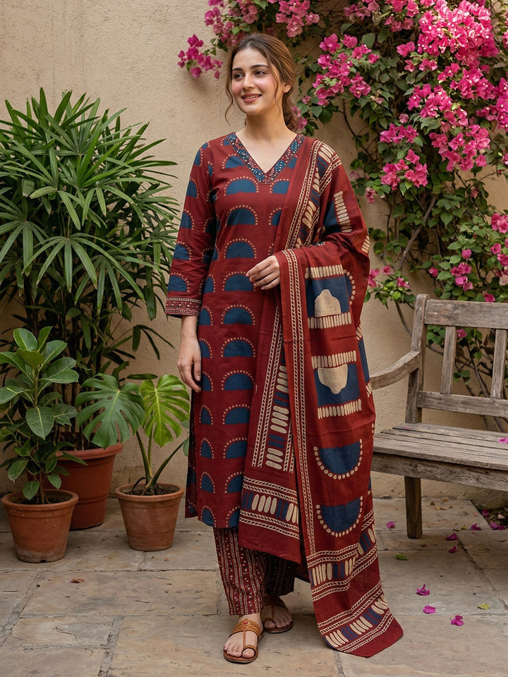 Purple Embroidered Cotton Blend Straight Suit Set With Dupatta