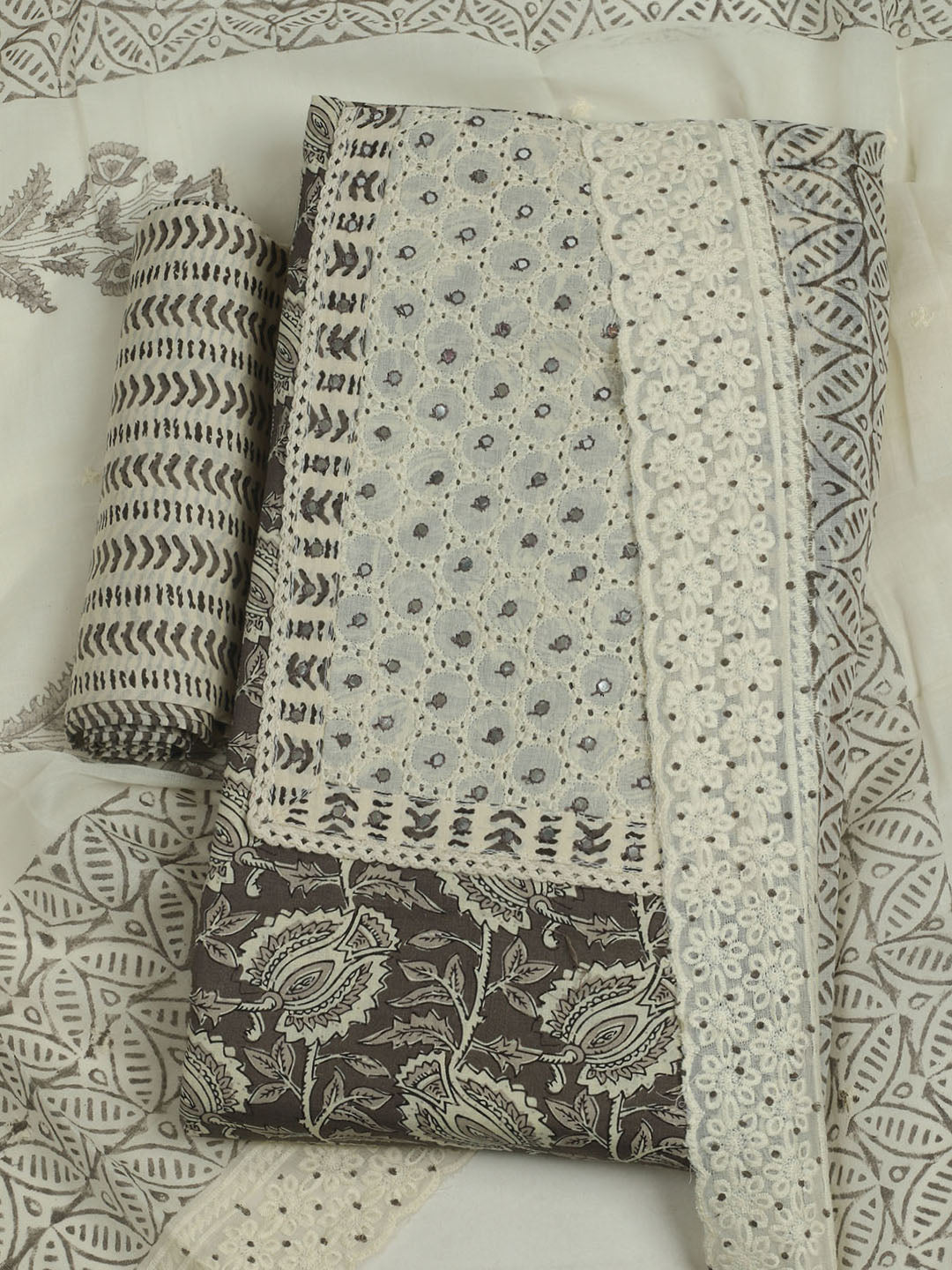 Printed Cotton Unstitched Suits Printed Suit With Pant &amp; Dupatta