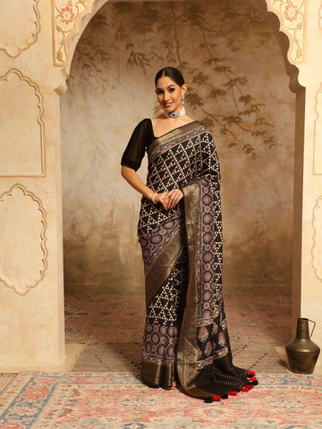 embroidery saree