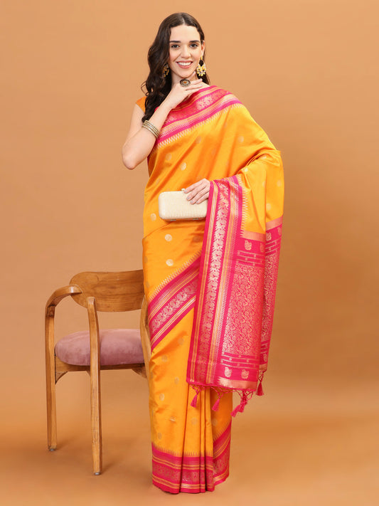 Zari Border Booti Woven Handloom Saree