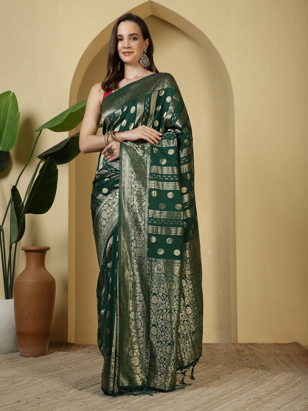 Zaari Jaal Crepe Saree