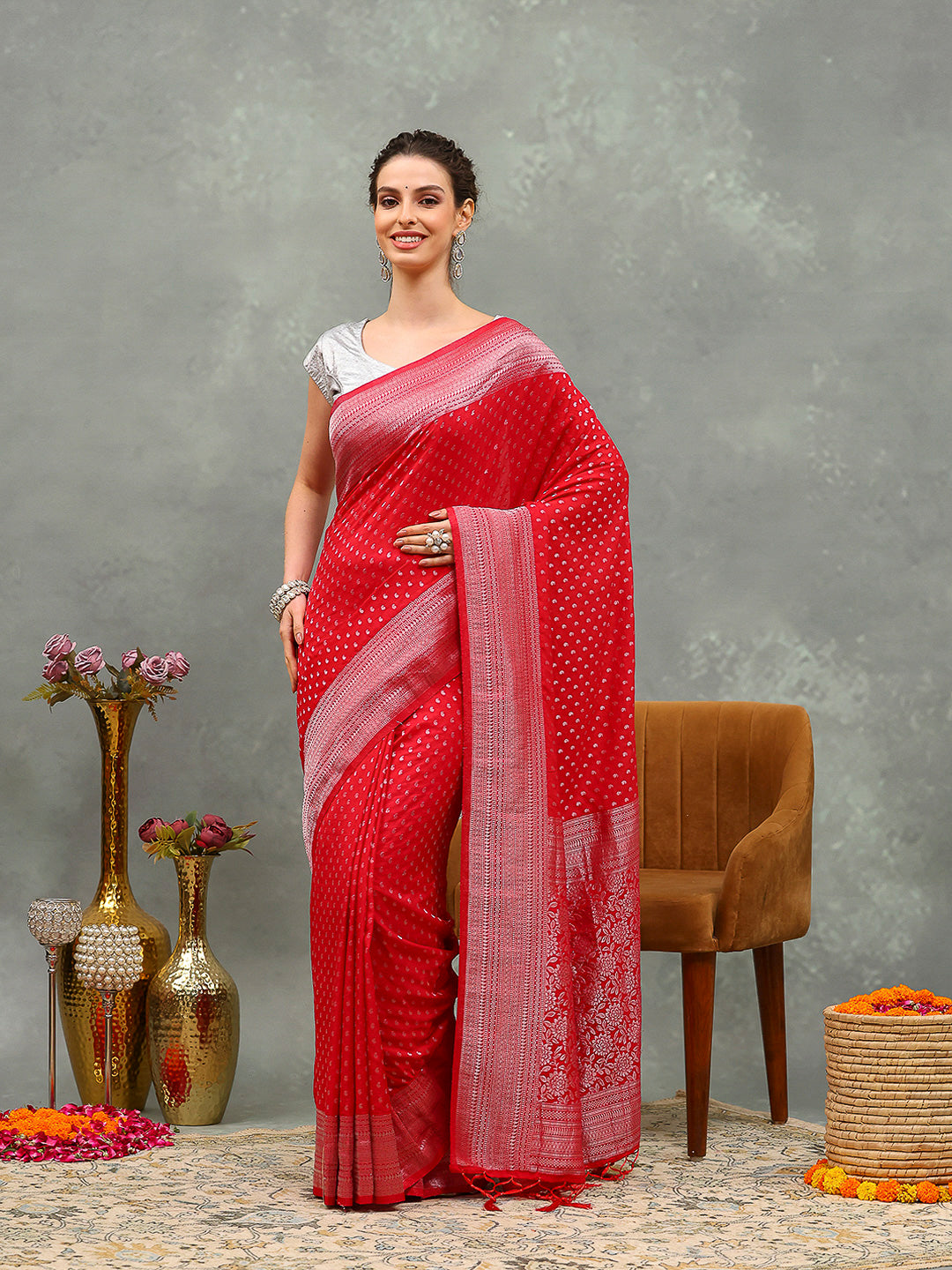 Zaari Jaal Crepe Saree