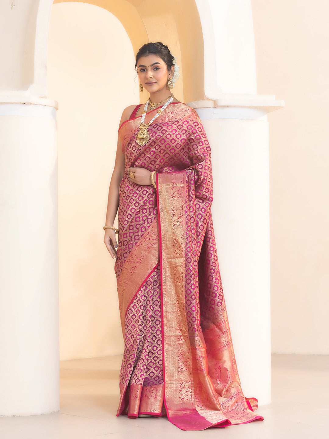 Woven Design Cotton Blend Saree