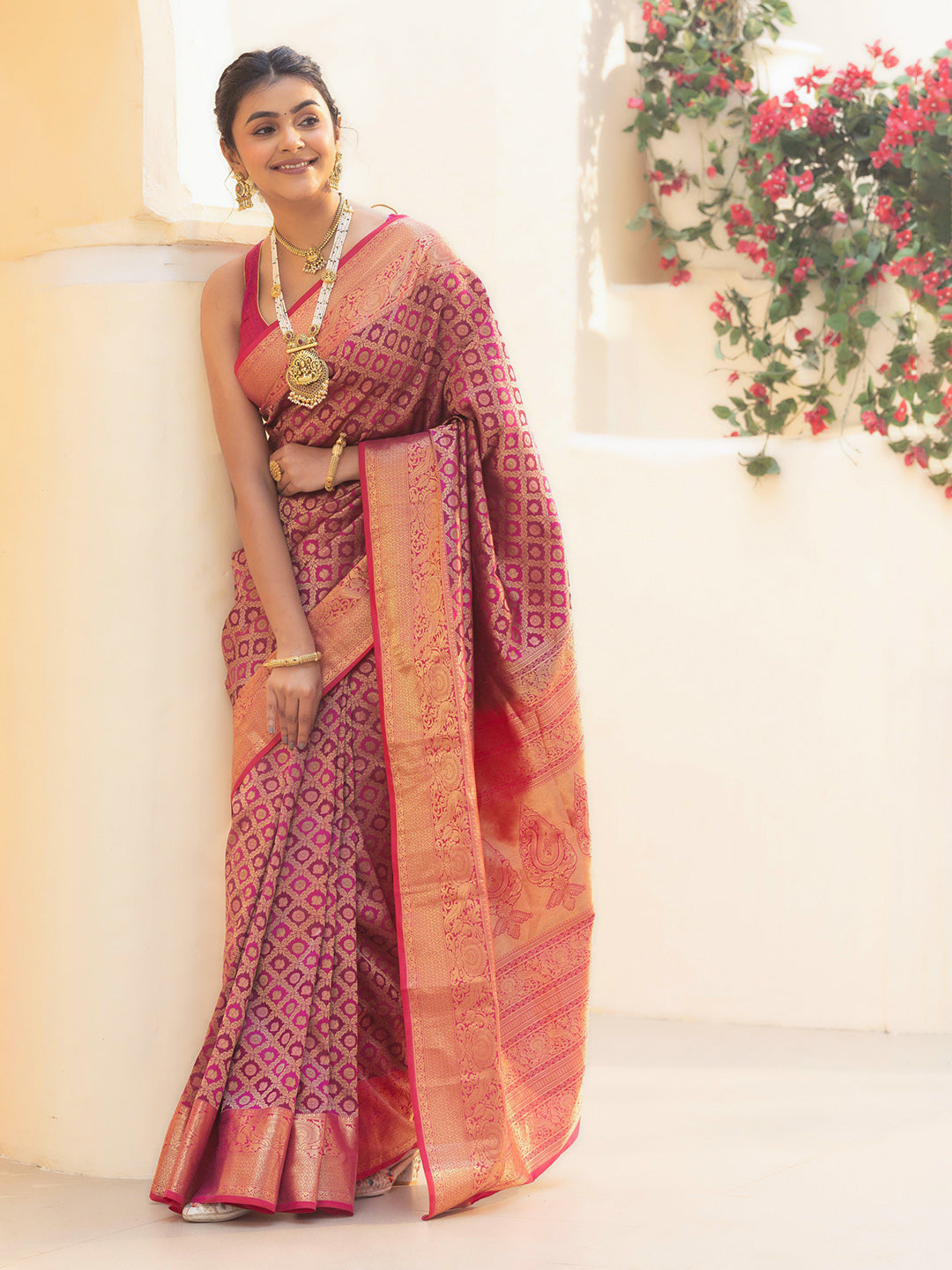 Woven Design Cotton Blend Saree