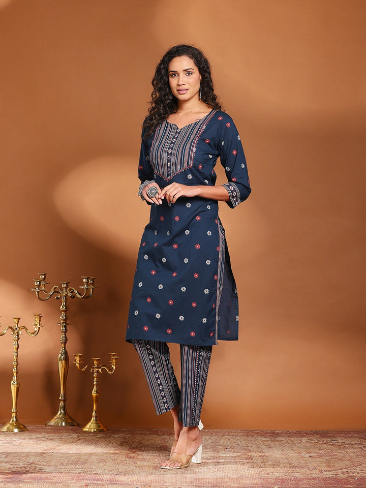 Printed Cotton Blend Kurta With Pant
