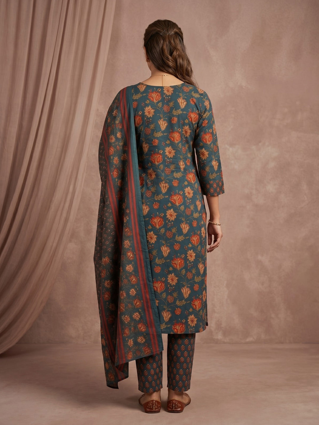 Blue Embroidered Cotton Blend Straight Round Neck Suit Set