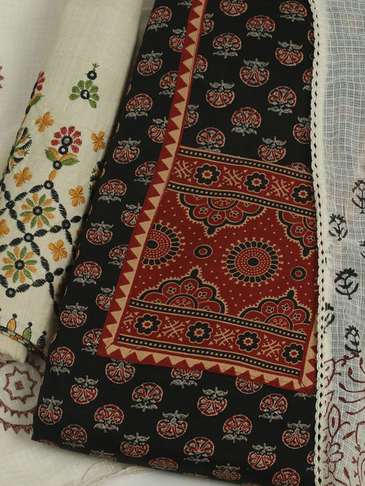Printed Cotton Unstitched Suits Printed Suit With Pant &amp; Dupatta