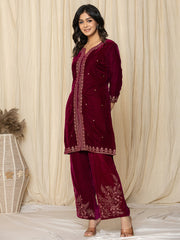 Zari Neck Embroidered Velvet Kurta With Pants