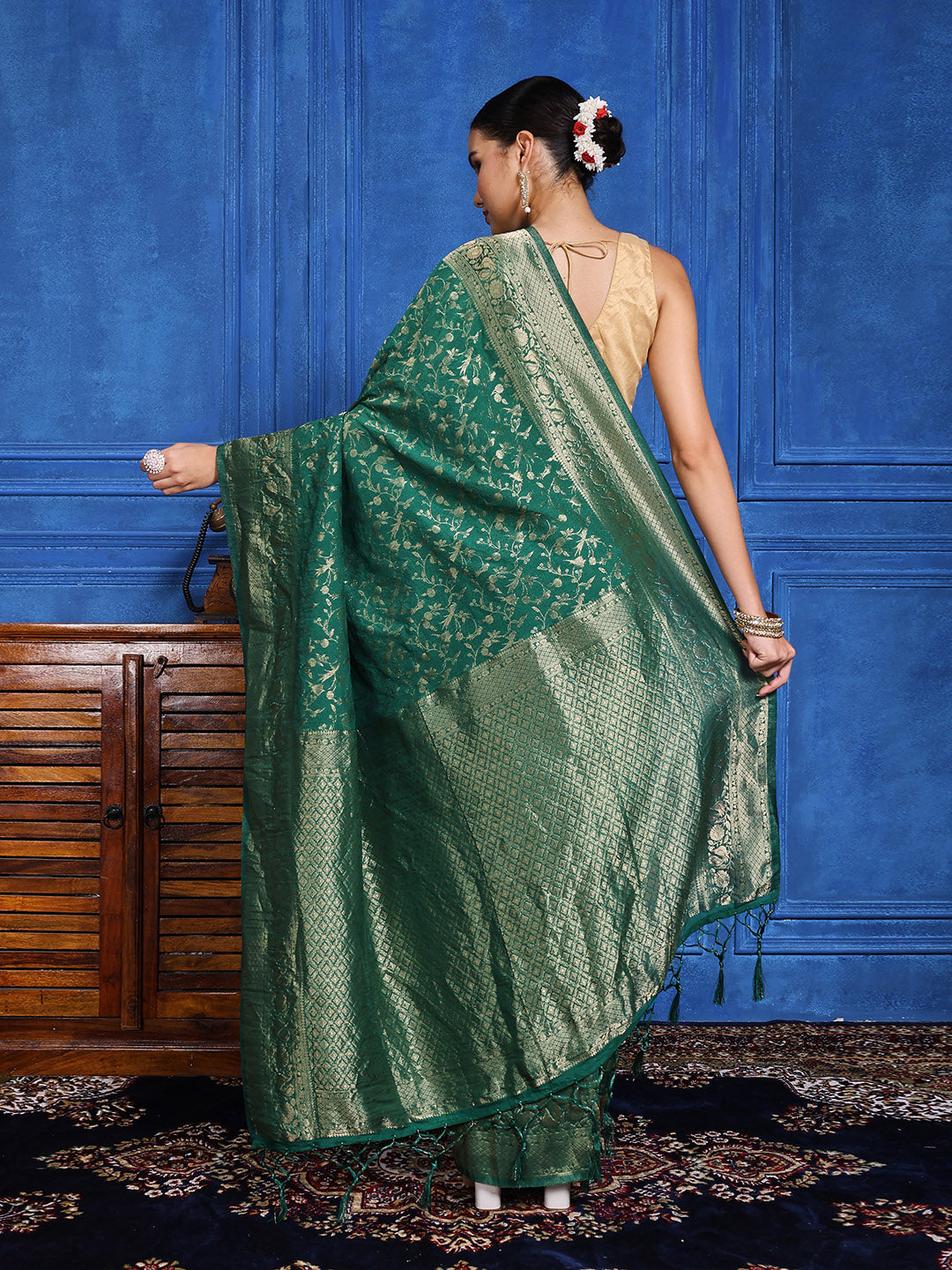Zaari Jaal Crepe Saree