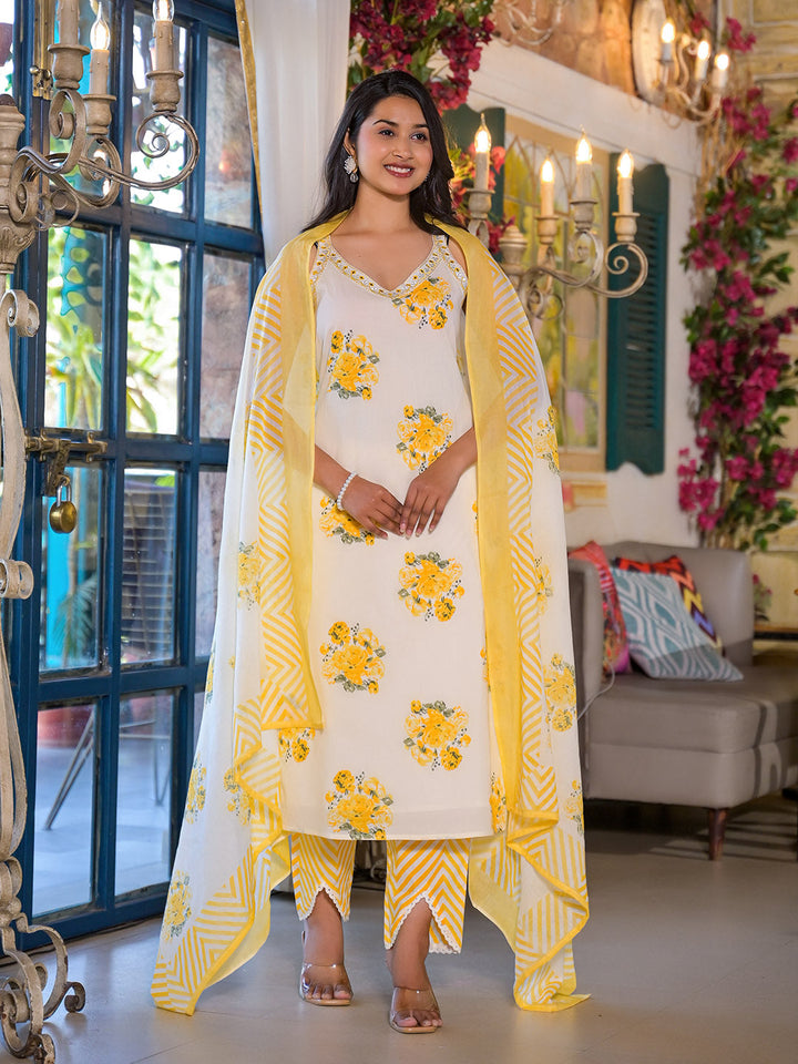 Floral Printed Cotton Blend Kurta With Pants &amp; Dupatta