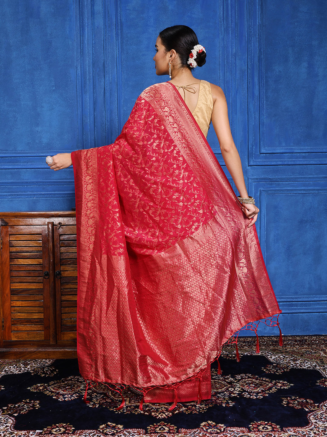 Zaari Jaal Crepe Saree