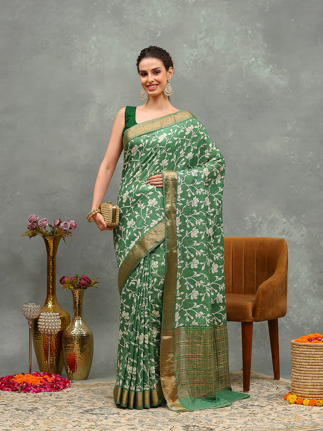 Thread Embroidered Chiffon Saree