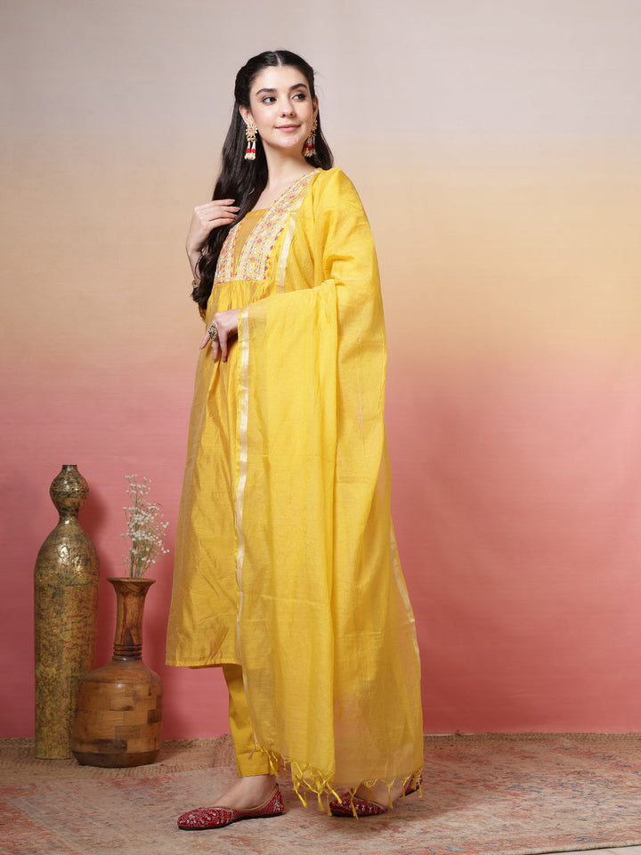 Embroidered Chanderi Kurta With Pant &amp; Dupatta