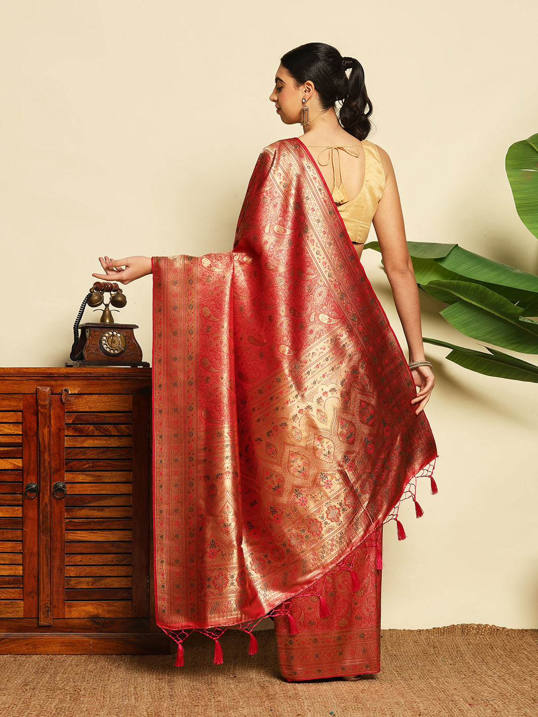 Paisley Woven Design Art Silk Saree