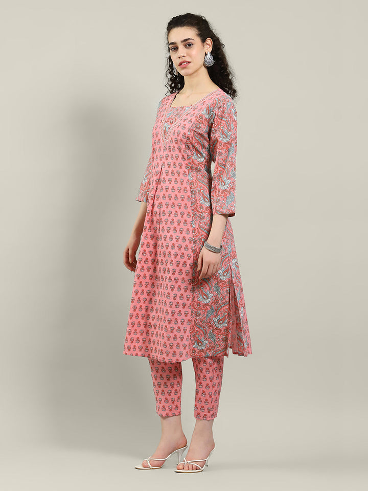 Printed Cotton Blend Kurta &amp; Pants