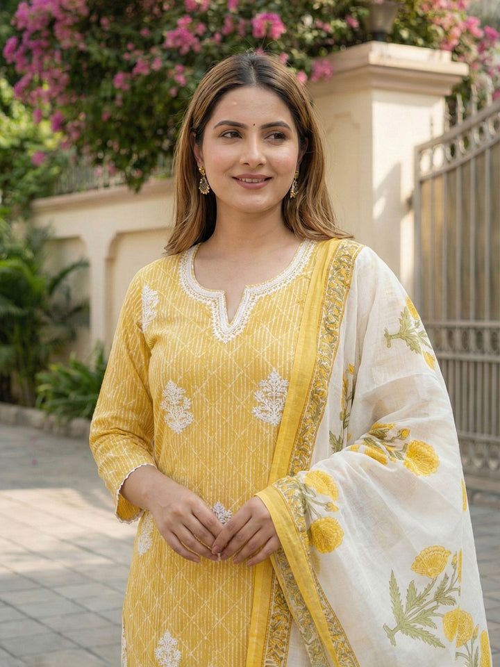 Yellow Cotton Blend Printed Straight Suit Set